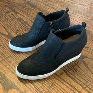 Susina Wedge Ankle Bootie - size 8